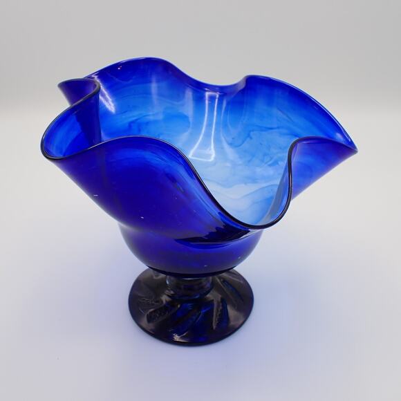 Footed Cobalt Blue Art Glass Vase with Swirl Pattern Handcrafted, Excellent Cond - Picture 6 of 10